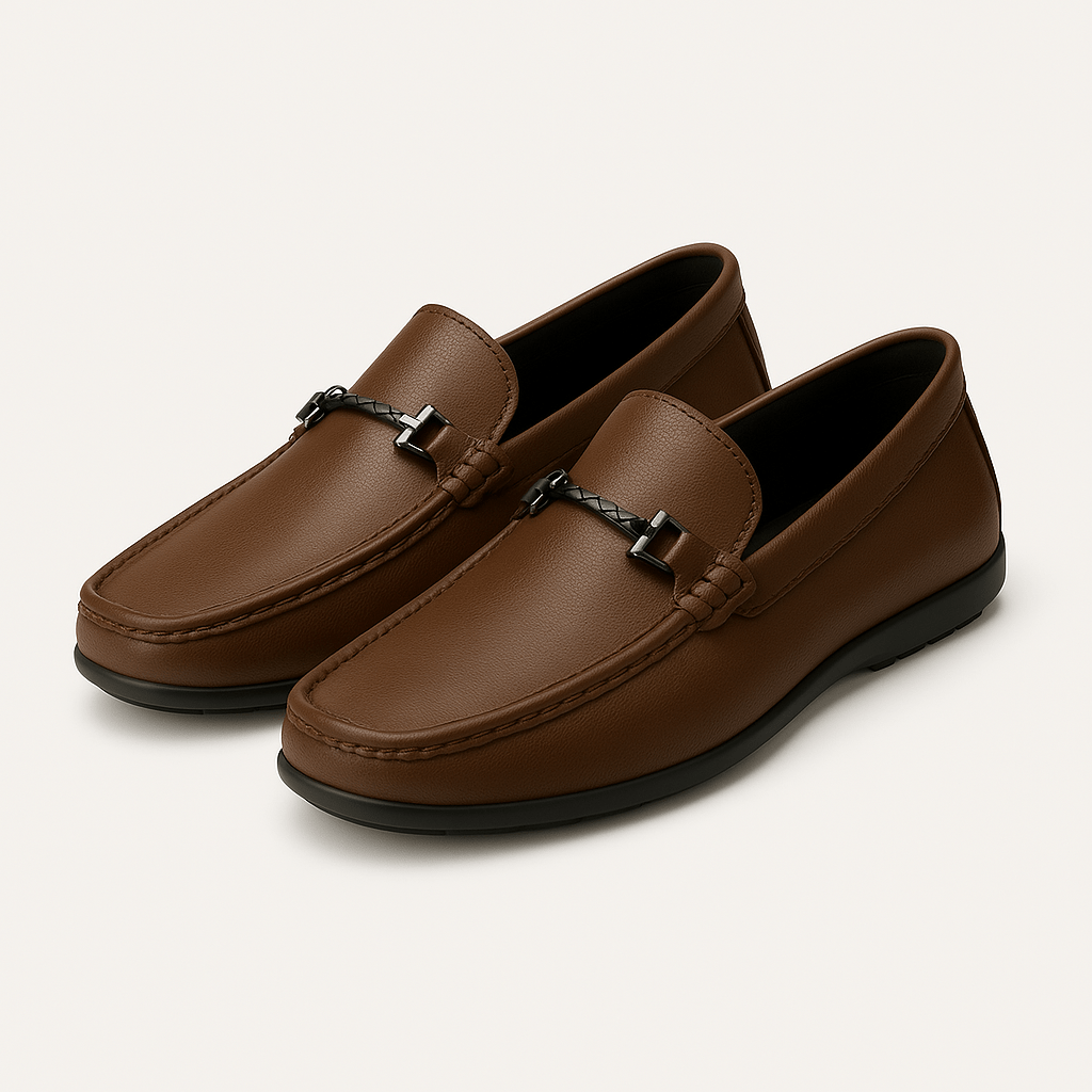 Κλασικά Δερμάτινα Loafers με Μεταλλική Λεπτομέρεια