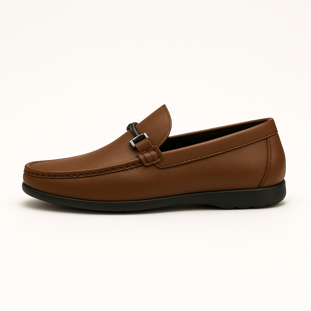 Κλασικά Δερμάτινα Loafers με Μεταλλική Λεπτομέρεια